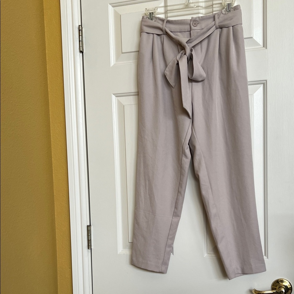 INGNI beige / tan crop pants